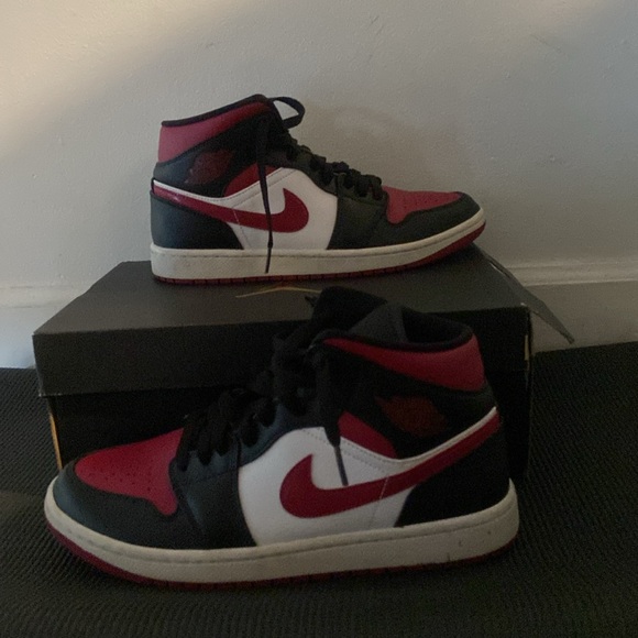 Air Jordan 1 mid noble red - Picture 2 of 5